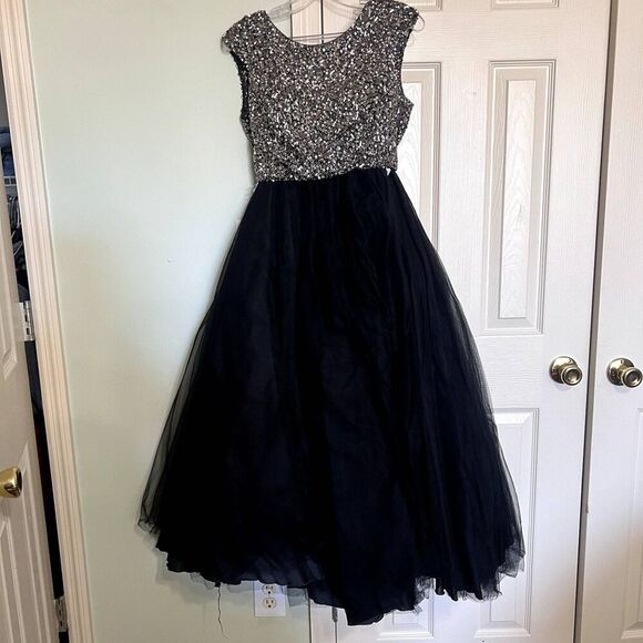 Envious Couture Prom By Karishma Style 17165 Size‎ 4 Black - Picture 3 of 7